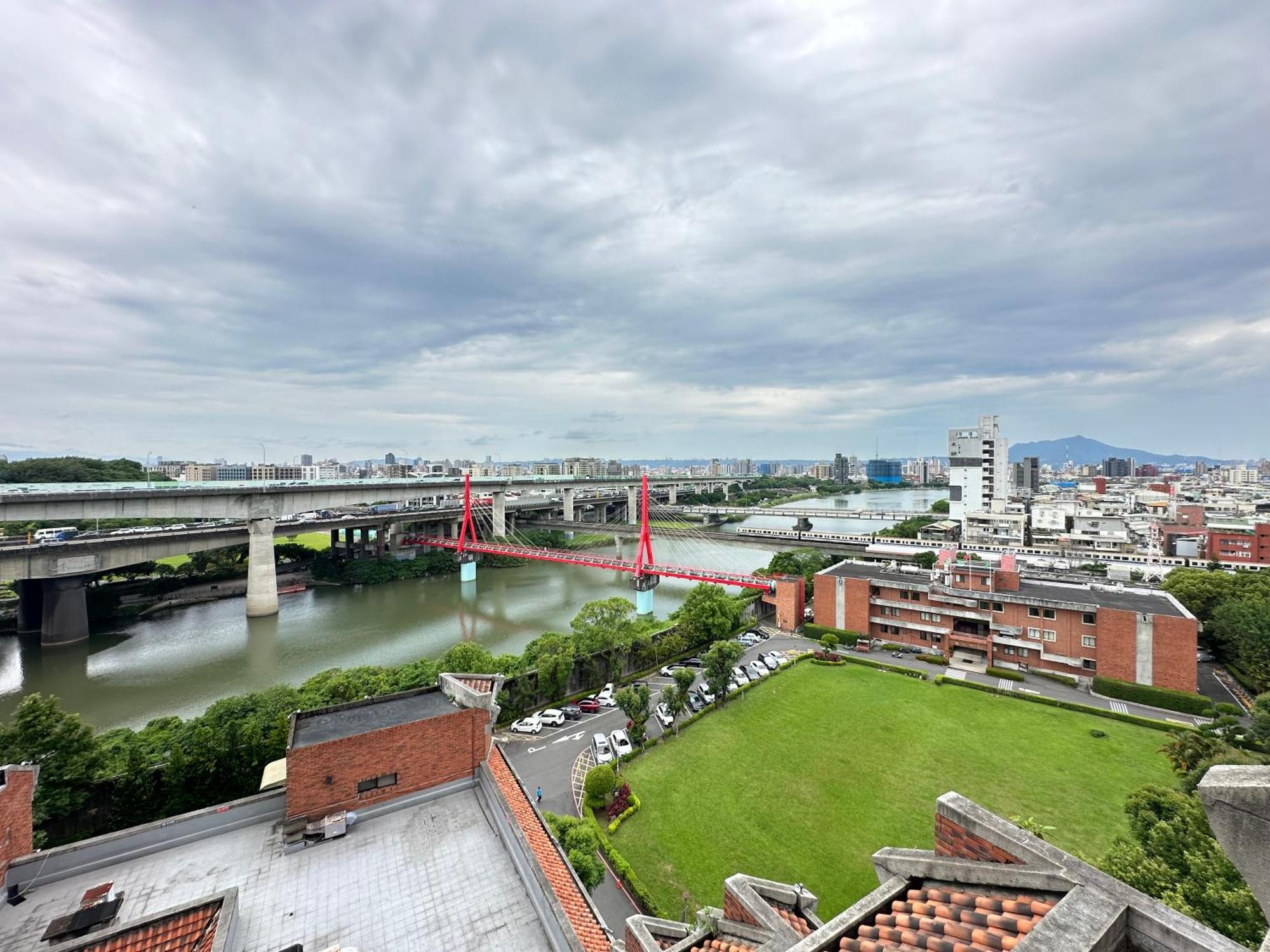 チエンタン ユース ホテル 台北市 エクステリア 写真