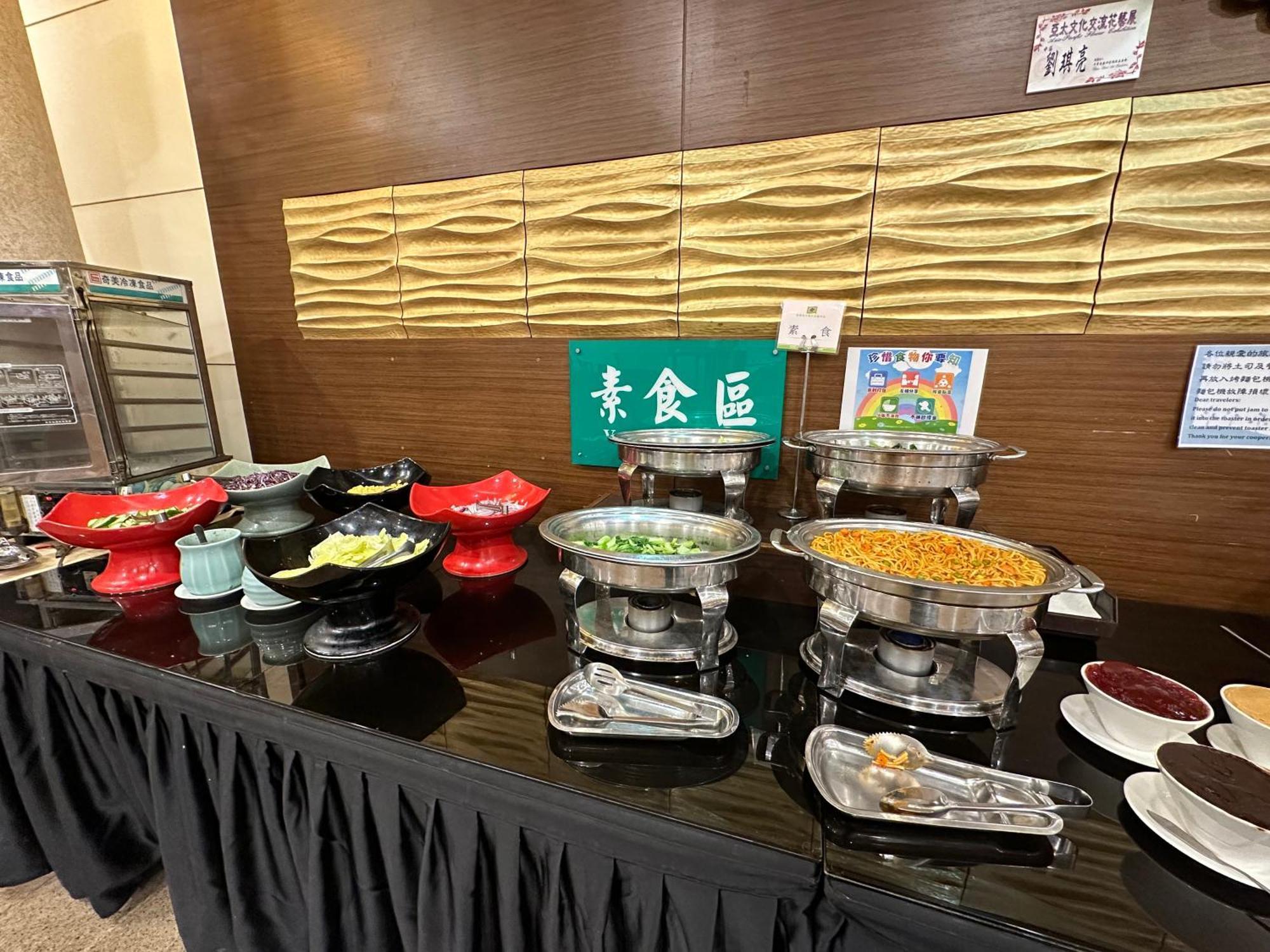 チエンタン ユース ホテル 台北市 エクステリア 写真